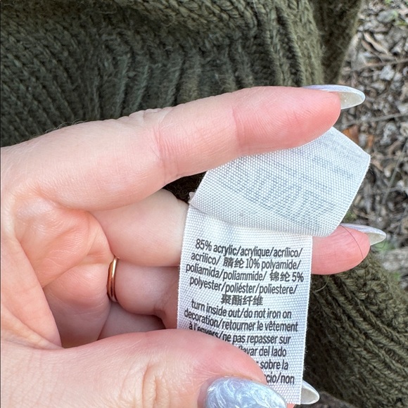 Victoria's Secret Dark Green V-Neck Sweater - Picture 5 of 5